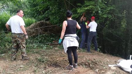 Sanacija črnega odlagališča – Banova jama 132